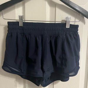 Lululemon Hotty Hot 2.5” Shorts